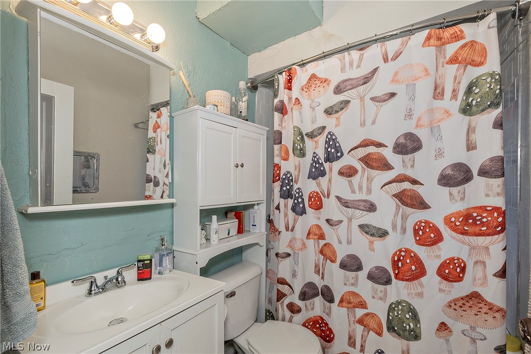 3571 Strathavon Road Shaker Heights OH 44120