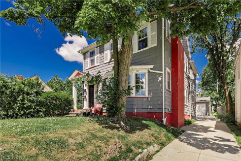 3571 Strathavon Road Shaker Heights OH 44120