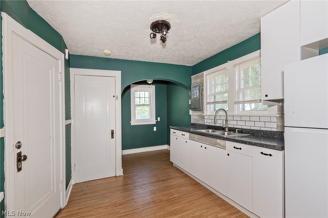 3571 Strathavon Road Shaker Heights OH 44120
