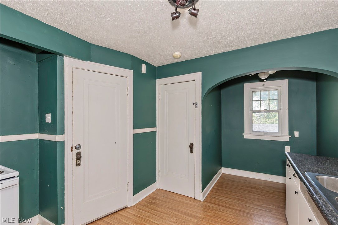 3571 Strathavon Road Shaker Heights OH 44120