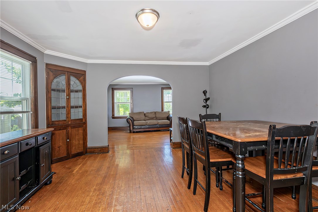 3571 Strathavon Road Shaker Heights OH 44120