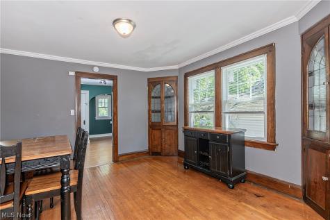 3571 Strathavon Road Shaker Heights OH 44120