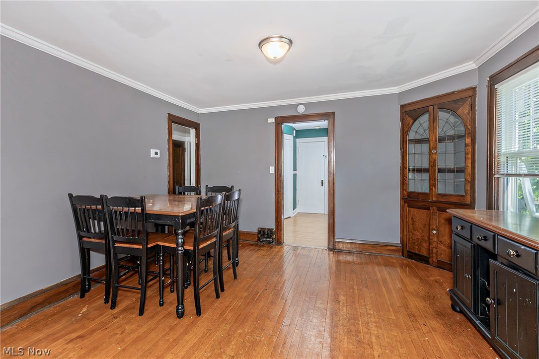3571 Strathavon Road Shaker Heights OH 44120