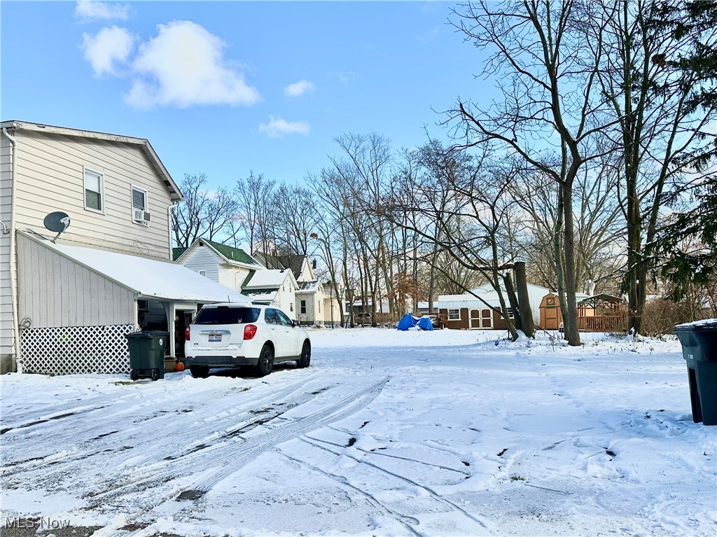 1132 Woodland Avenue NE Warren OH 44483