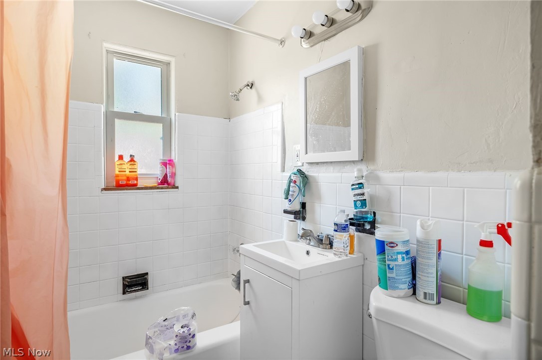 414 E 222nd Street Euclid OH 44123