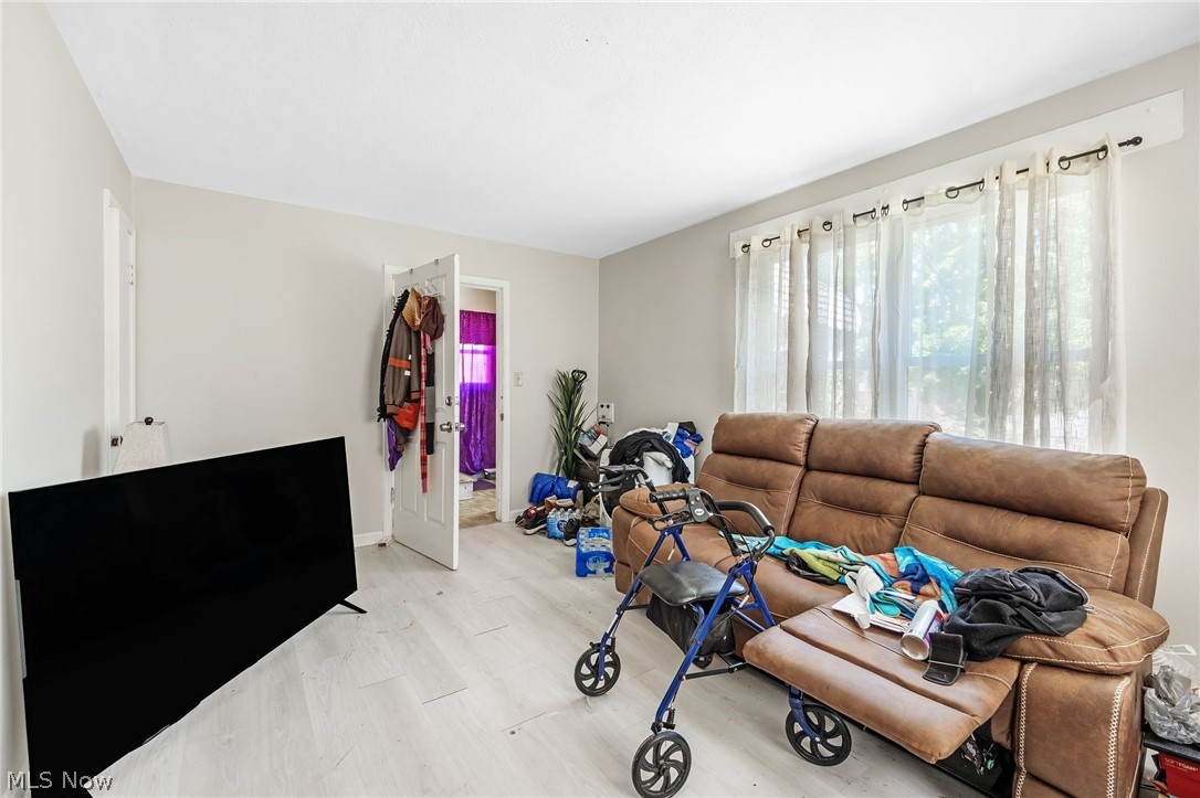 414 E 222nd Street Euclid OH 44123
