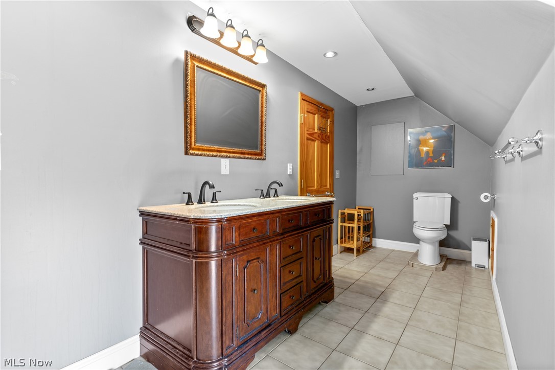 12404 Larchmere Boulevard Cleveland OH 44120