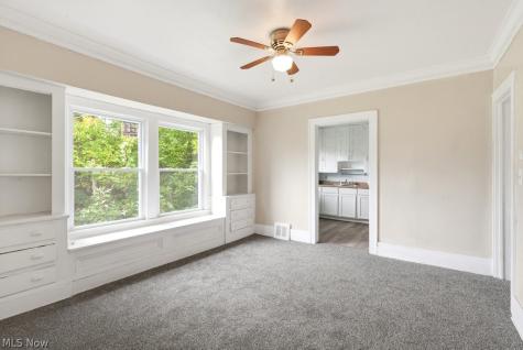 882 E 131st Street Cleveland OH 44108