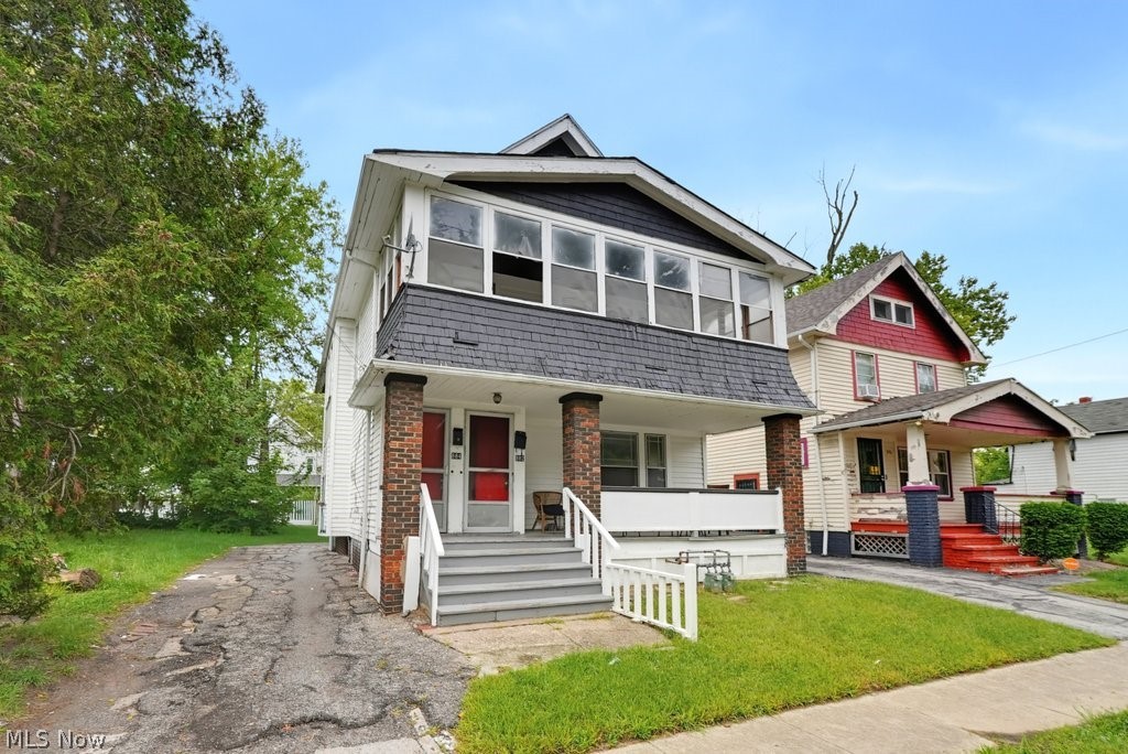 882 E 131st Street Cleveland OH 44108