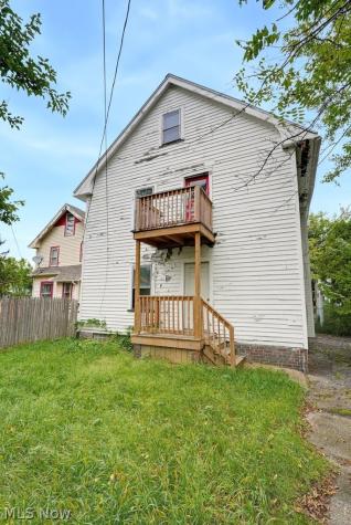 882 E 131st Street Cleveland OH 44108