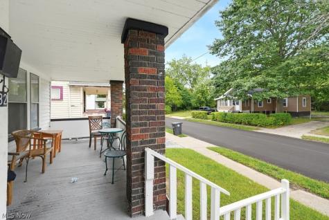 882 E 131st Street Cleveland OH 44108