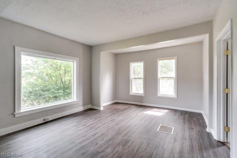 340 Crosby Street Akron OH 44303