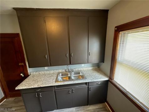 14131 Sylvia Avenue Cleveland OH 44110