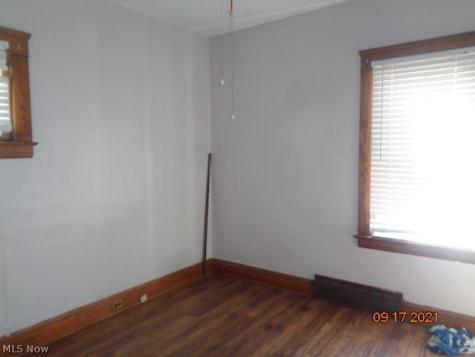 3282 W 94th Street Cleveland OH 44102
