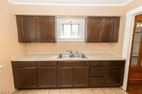 2700 Montclair Avenue Cleveland OH 44109