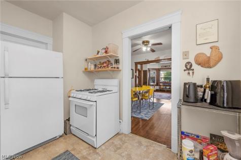 1296 Cook Avenue Lakewood OH 44107