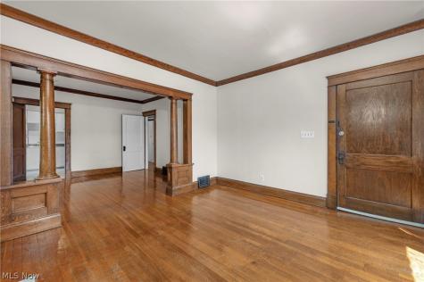 1296 Cook Avenue Lakewood OH 44107