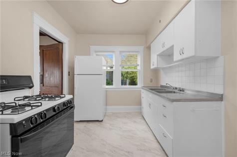 1296 Cook Avenue Lakewood OH 44107