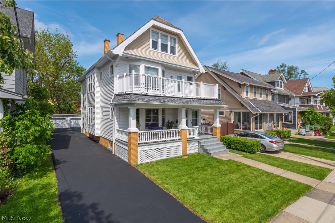 1296 Cook Avenue Lakewood OH 44107