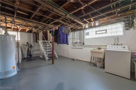 1296 Cook Avenue Lakewood OH 44107