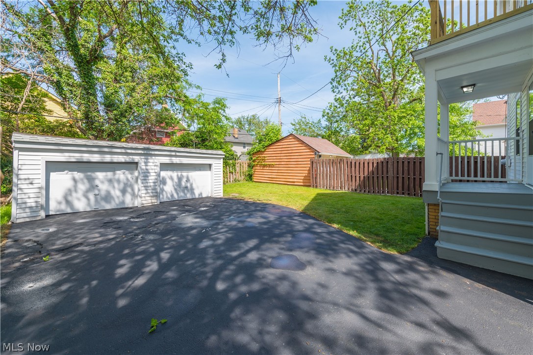 1296 Cook Avenue Lakewood OH 44107