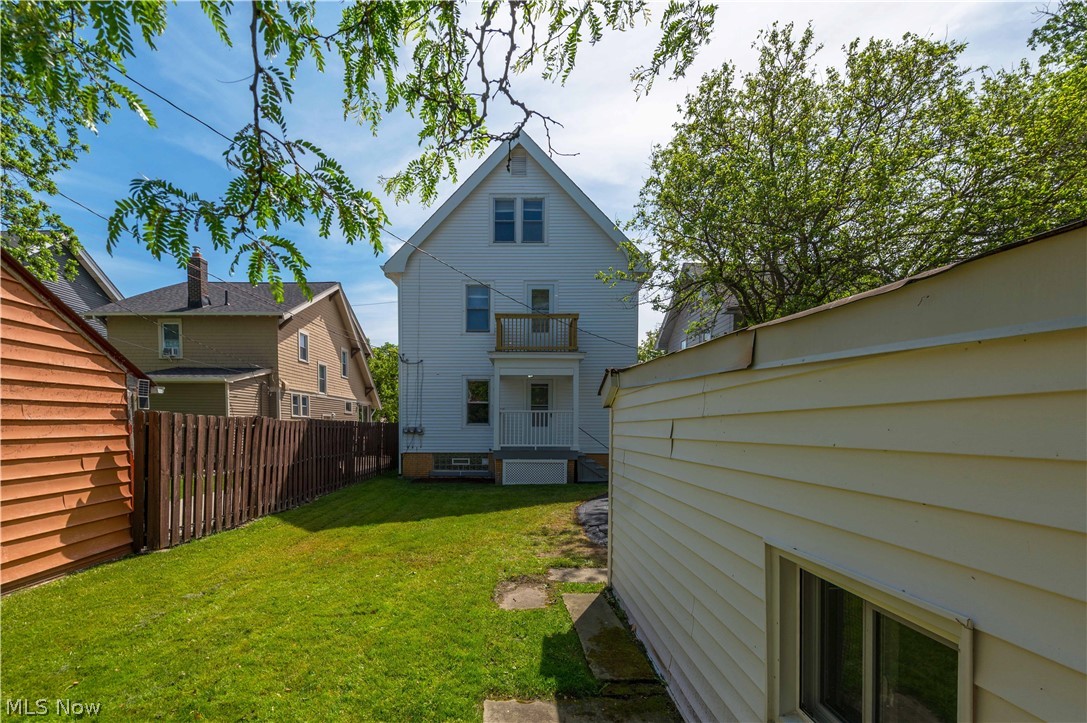 1296 Cook Avenue Lakewood OH 44107