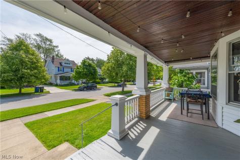 1296 Cook Avenue Lakewood OH 44107