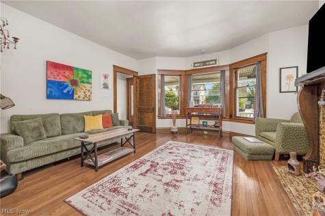 1296 Cook Avenue Lakewood OH 44107