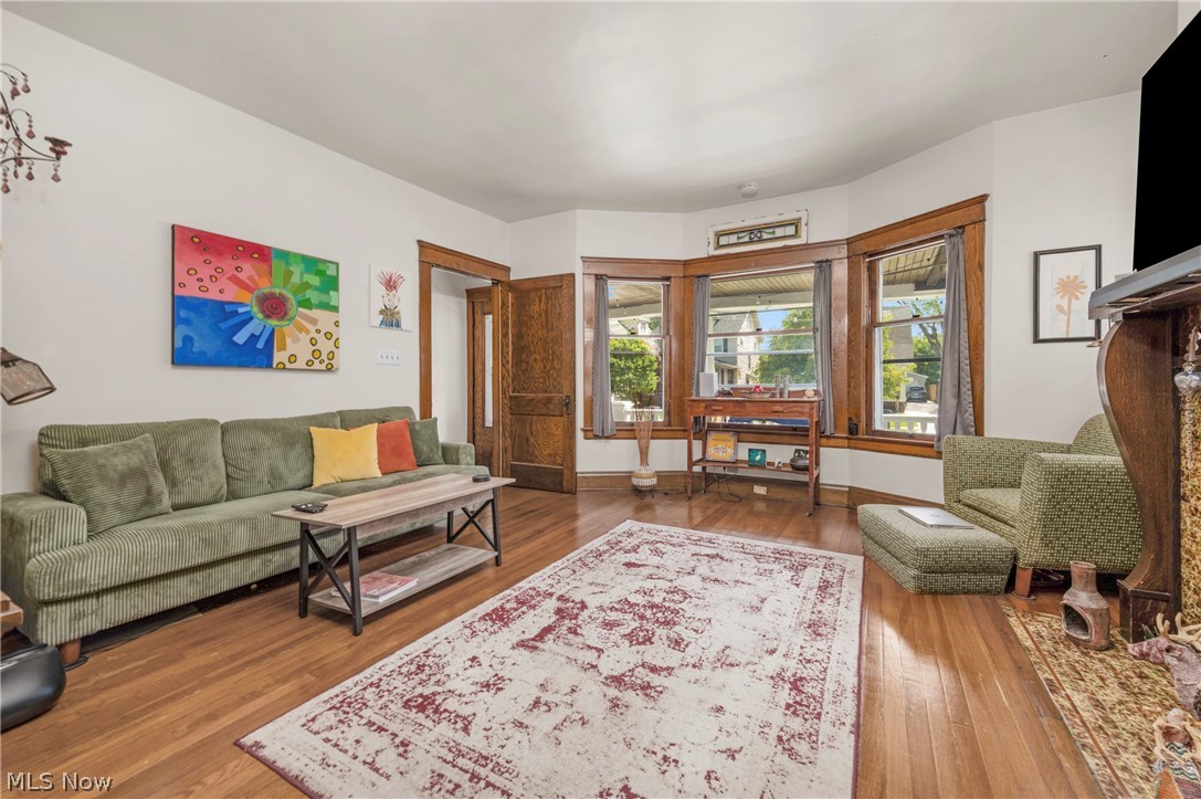1296 Cook Avenue Lakewood OH 44107