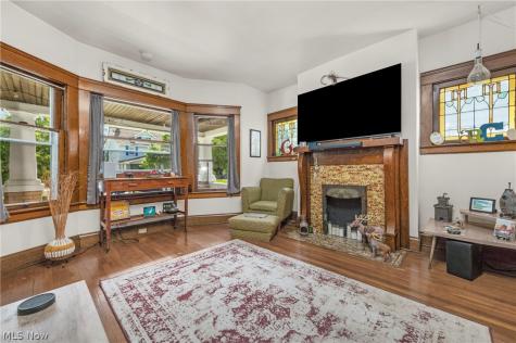 1296 Cook Avenue Lakewood OH 44107