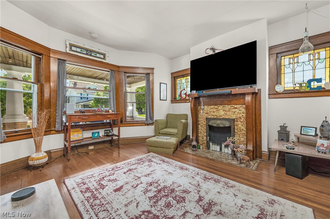 1296 Cook Avenue Lakewood OH 44107