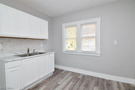 13710 Benwood Avenue Cleveland OH 44105
