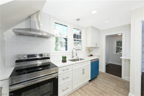 3624 Rolliston Road Shaker Heights OH 44120