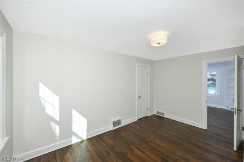 3624 Rolliston Road Shaker Heights OH 44120