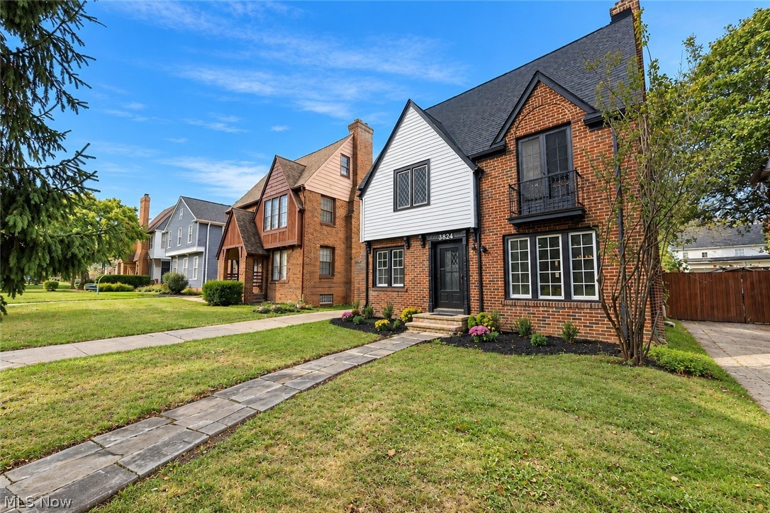 3624 Rolliston Road Shaker Heights OH 44120