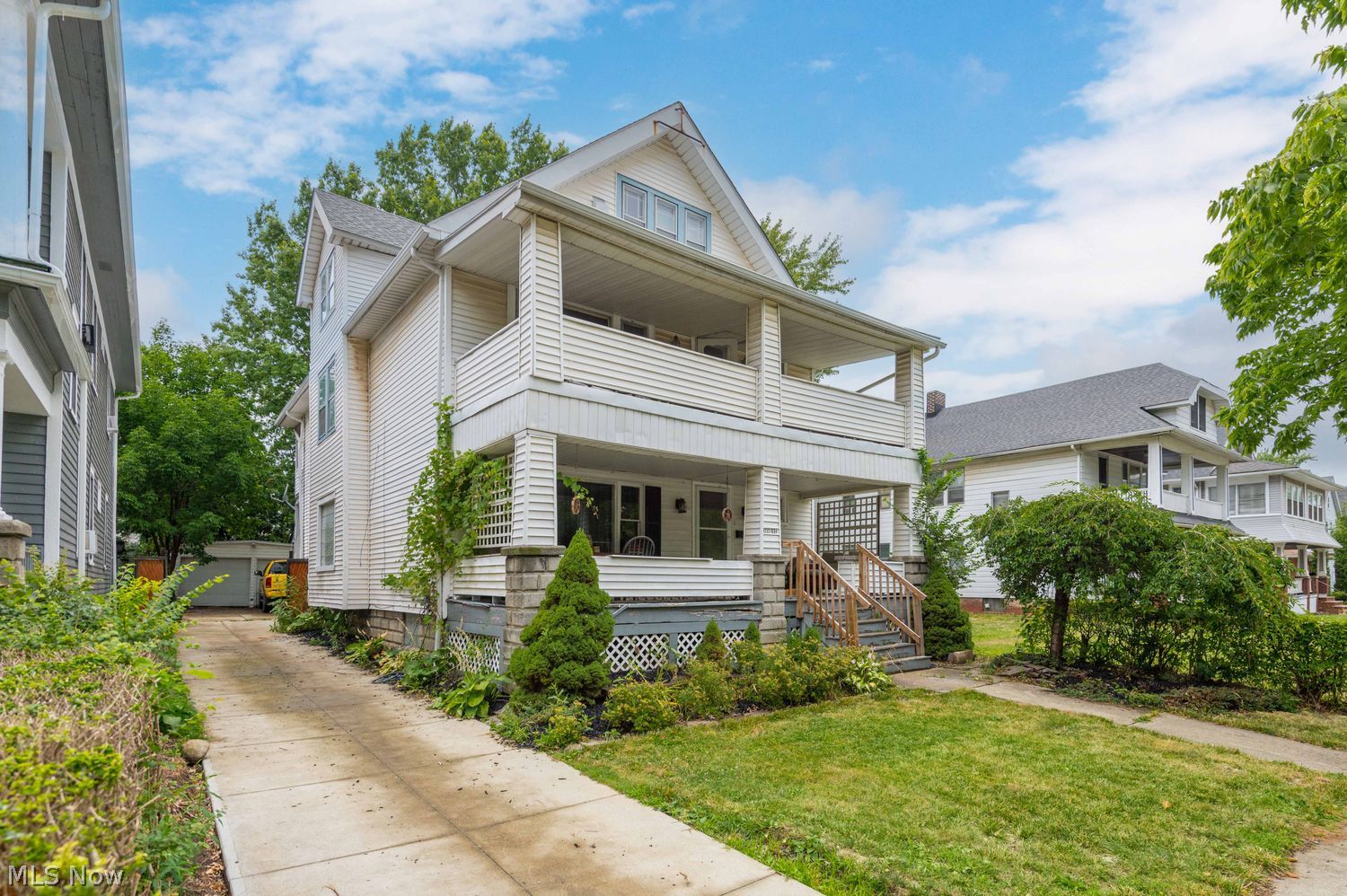 1332 W 105th Street Cleveland OH 44102