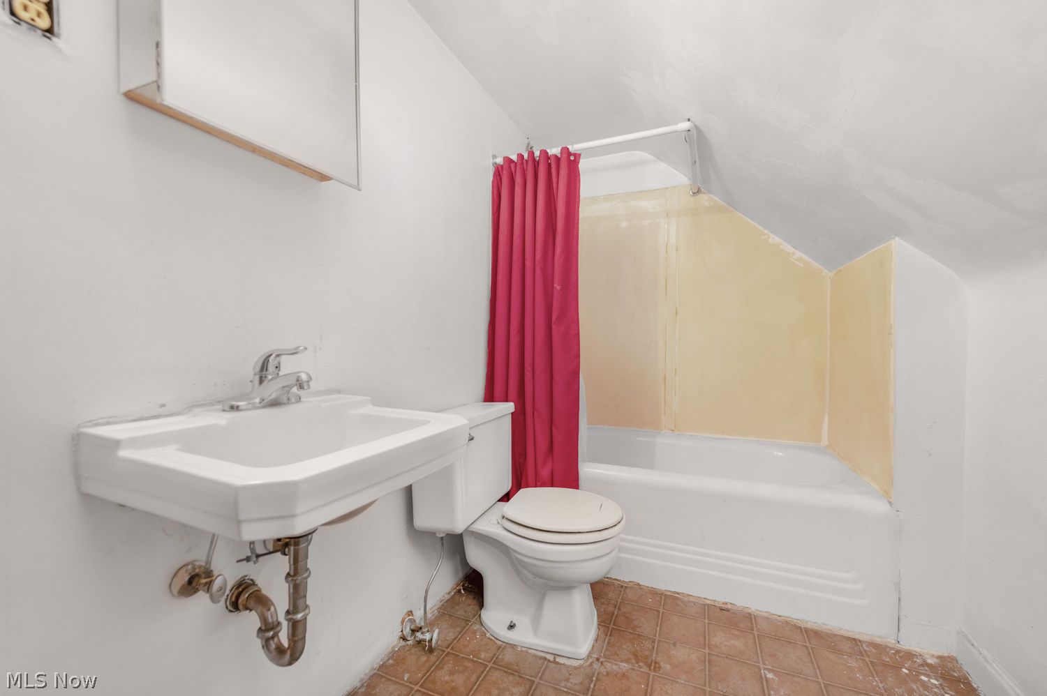 1332 W 105th Street Cleveland OH 44102
