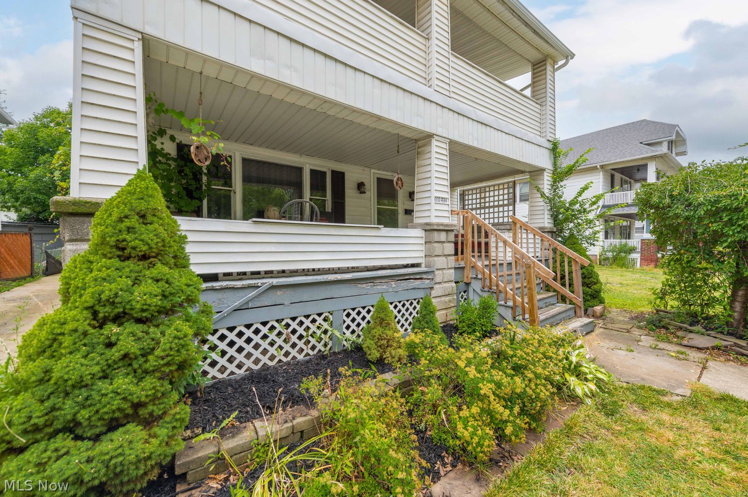 1332 W 105th Street Cleveland OH 44102