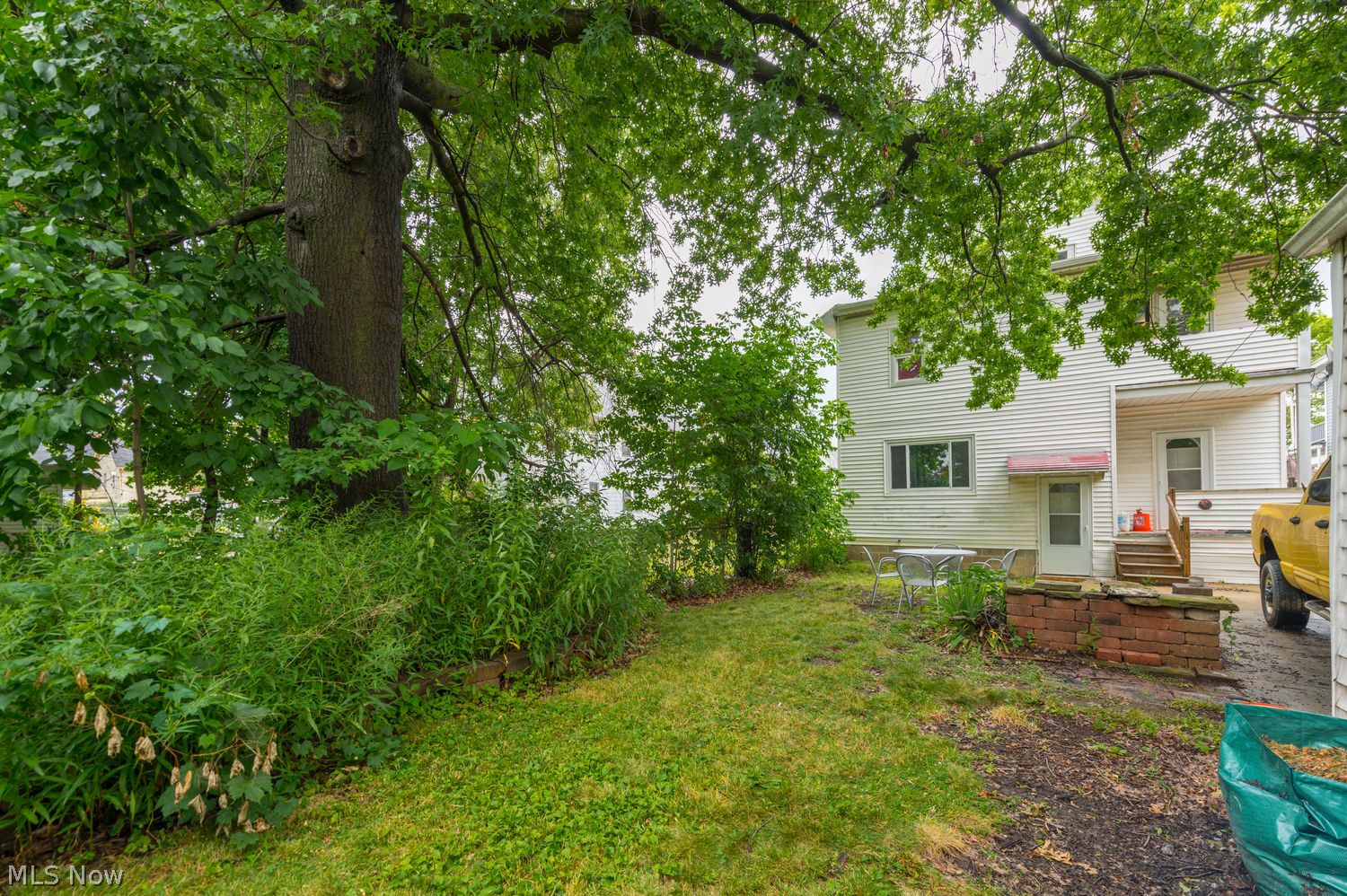 1332 W 105th Street Cleveland OH 44102