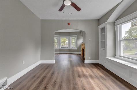 13608 Earlwood Road Cleveland OH 44110