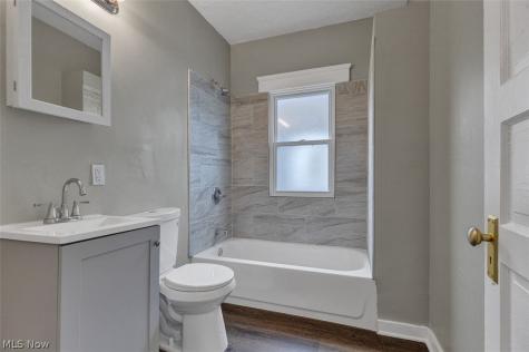 13608 Earlwood Road Cleveland OH 44110