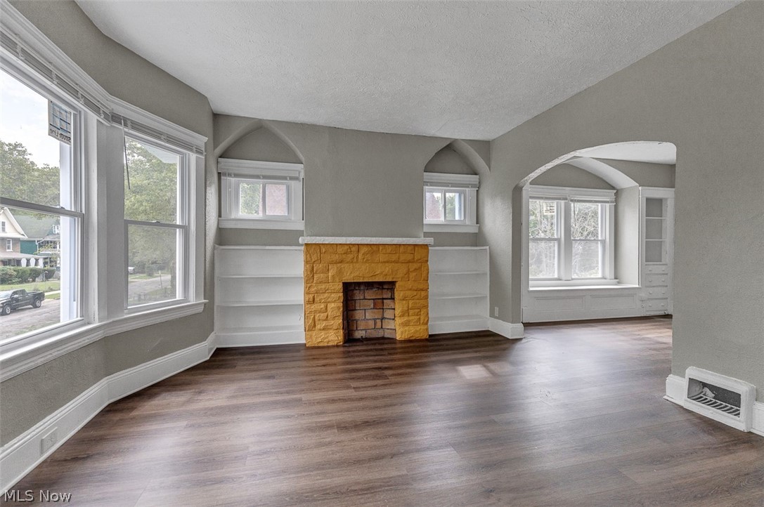 13608 Earlwood Road Cleveland OH 44110