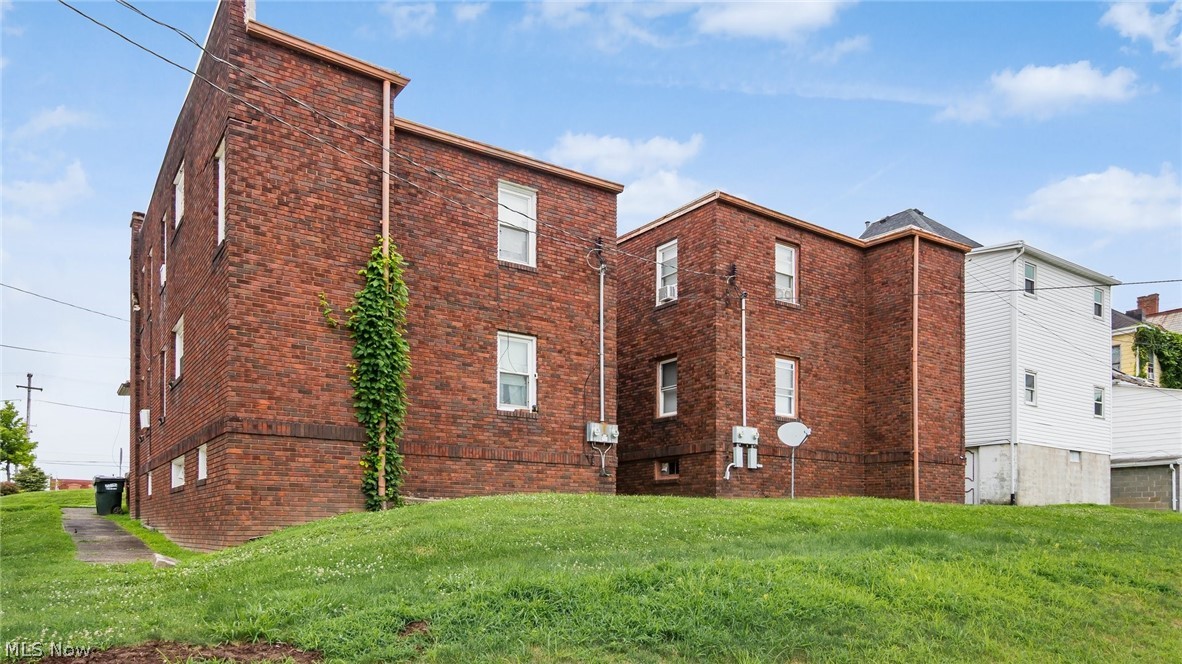1002 & 1004 Gaston Avenue Cambridge OH 43725