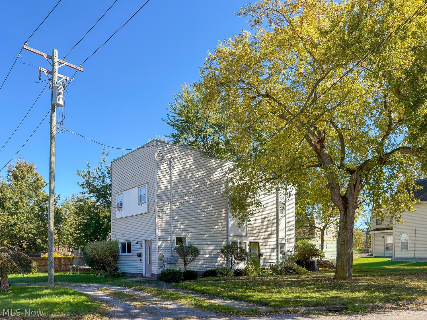 506 E 15th Street Ashtabula OH 44004