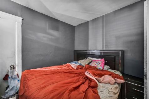 1835 Reyburn Road Cleveland OH 44112