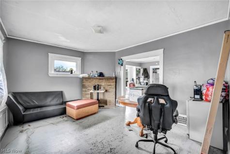 1835 Reyburn Road Cleveland OH 44112