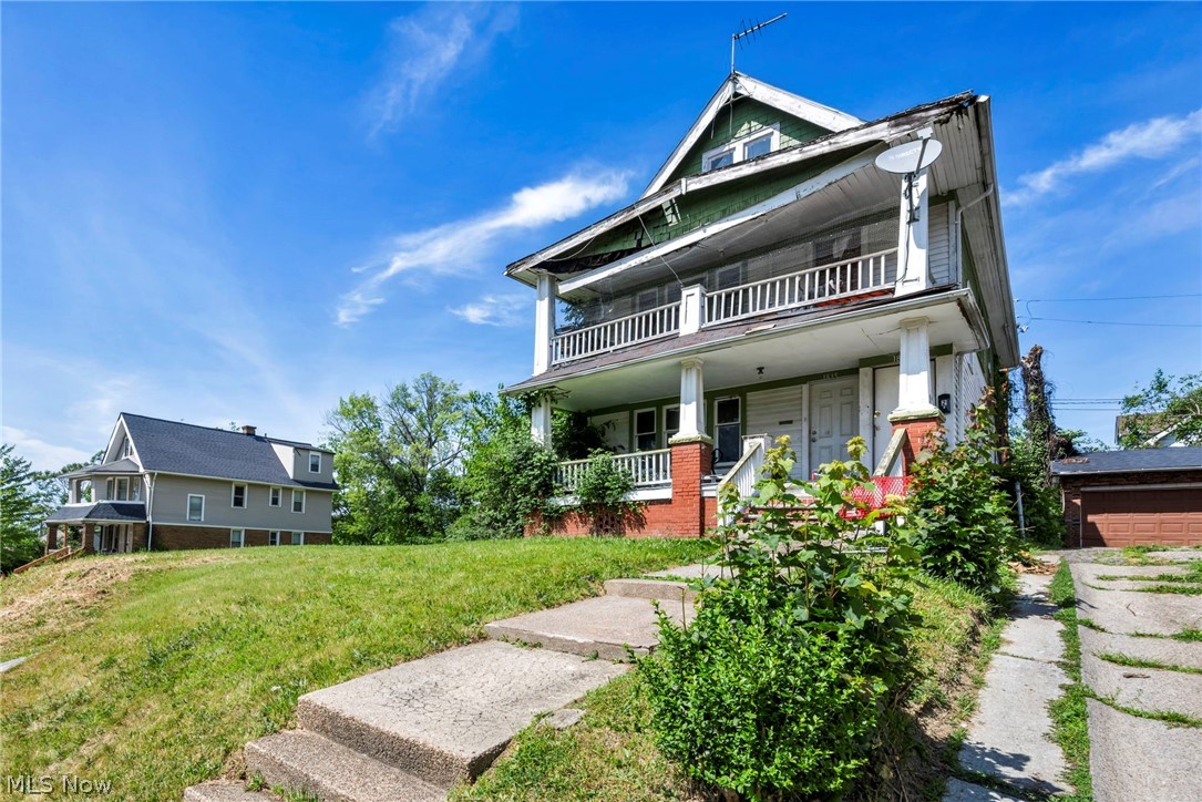 1835 Reyburn Road Cleveland OH 44112
