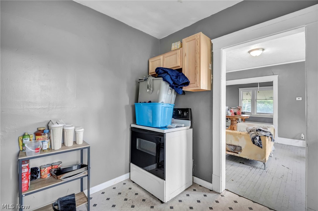 1835 Reyburn Road Cleveland OH 44112