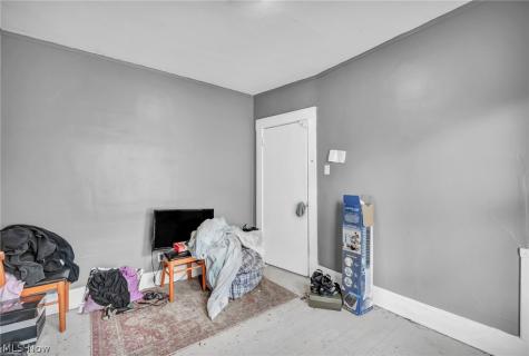 1835 Reyburn Road Cleveland OH 44112