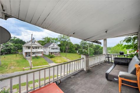 1835 Reyburn Road Cleveland OH 44112